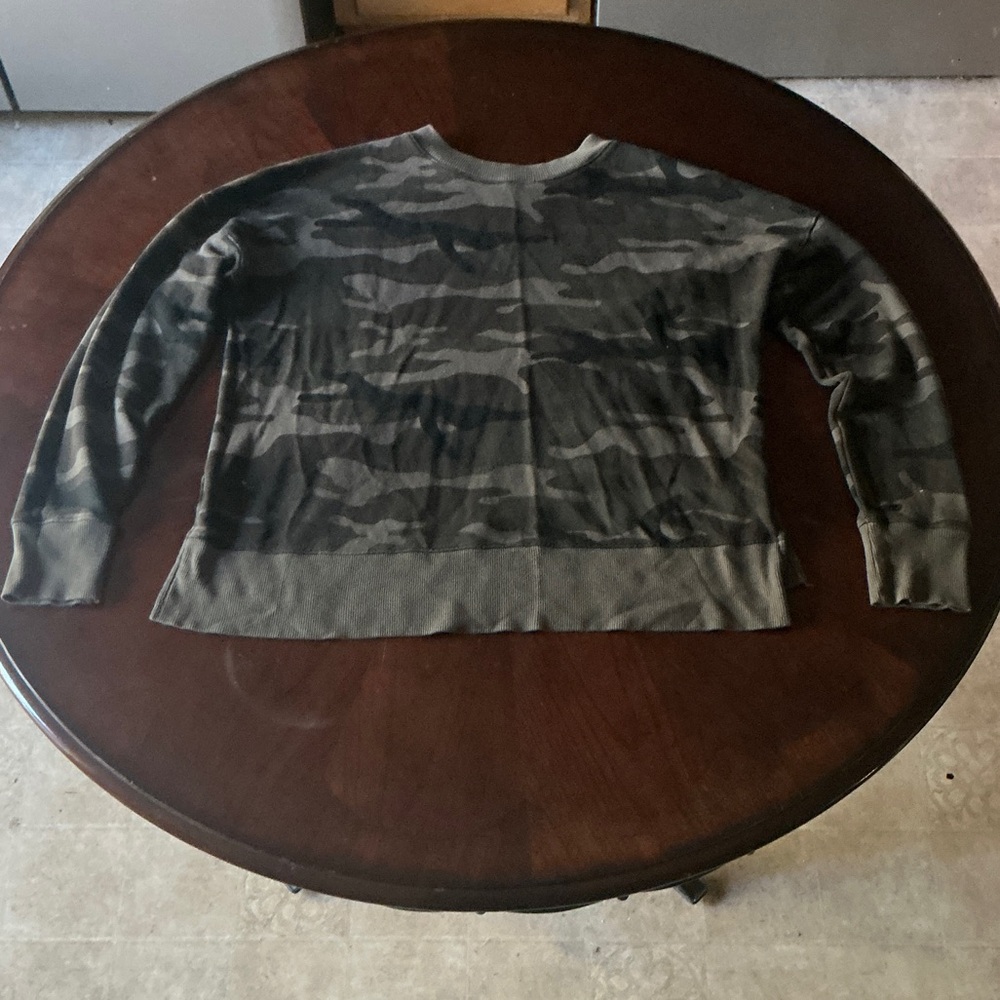 Time and Tru Textured Knit Sweater - Black
